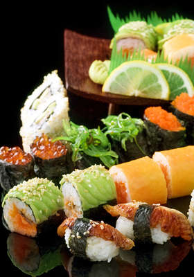 Hachi_sushi_special_roll